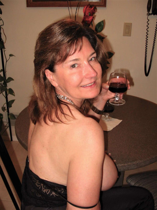 Whores-Big-Tits-4010.jpg